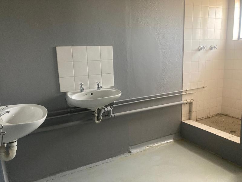 To Let Commercial Property for Rent in Sidwell Eastern Cape